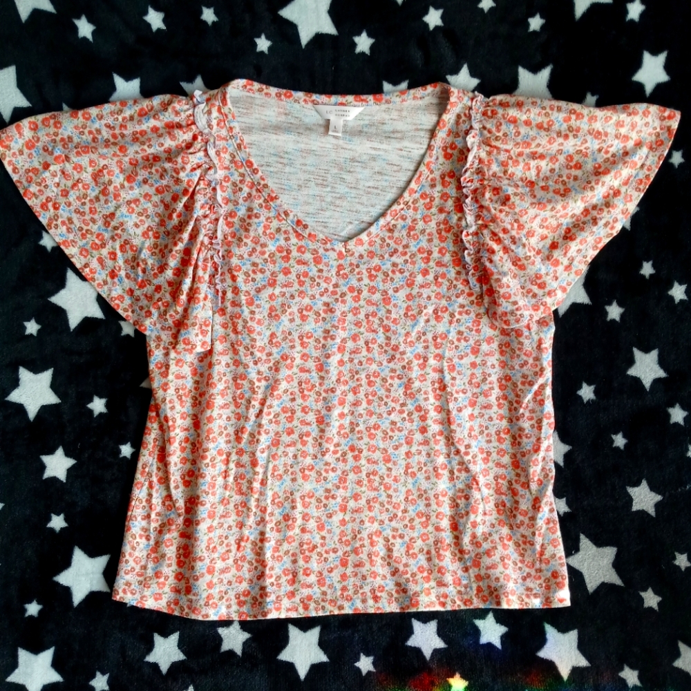 Lauren Conrad Flutter Sleeve Top Size L